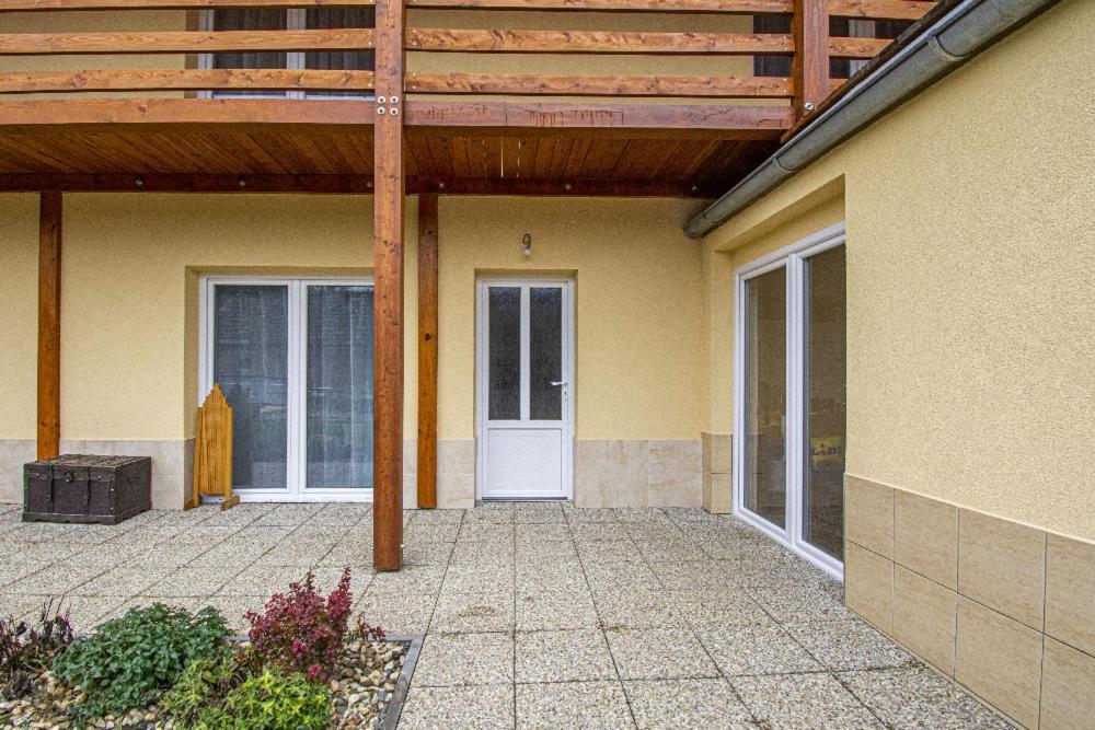 Apartman 2Kk Zlamanka Kroměříž Eksteriør billede